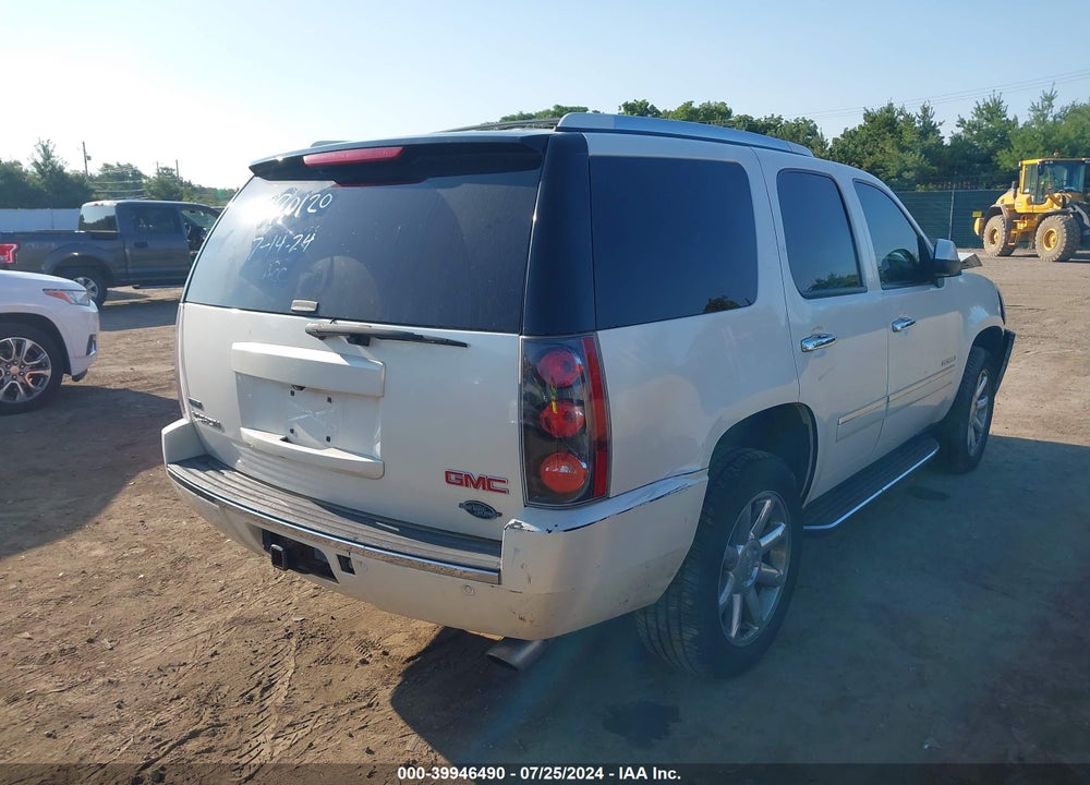 2011 GMC YUKON DENALI VIN: 1GKS2EEF6BR242761