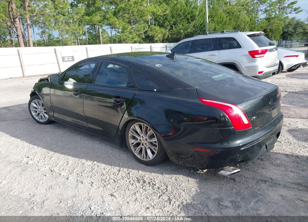 2013 JAGUAR XJ VIN: SAJWA1C77D8V57941