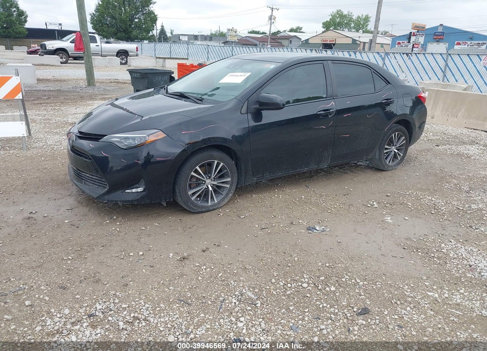 2017 TOYOTA COROLLA LE VIN: 2T1BURHE1HC773577