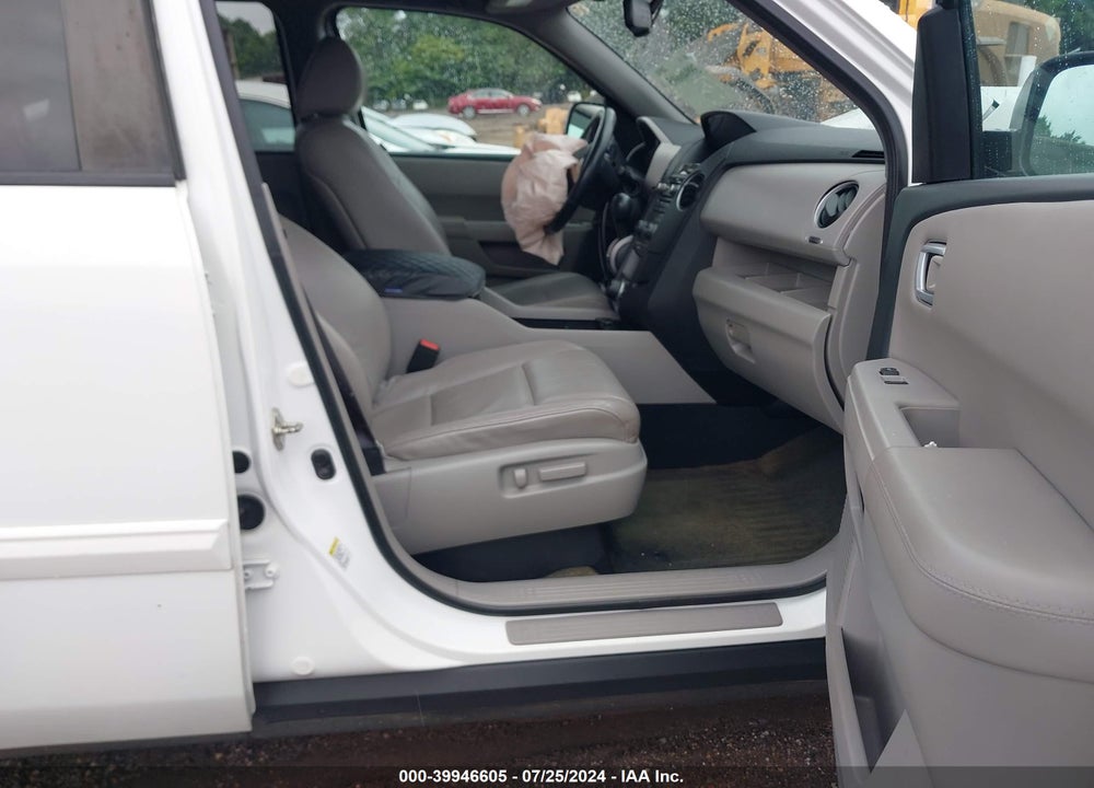 2014 HONDA PILOT EX-L VIN: 5FNYF3H66EB024310