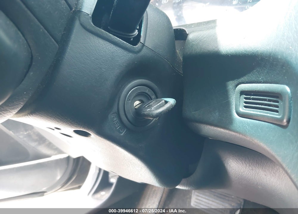 1999 HONDA ACCORD EX V6 VIN: 1HGCG2251XA000401