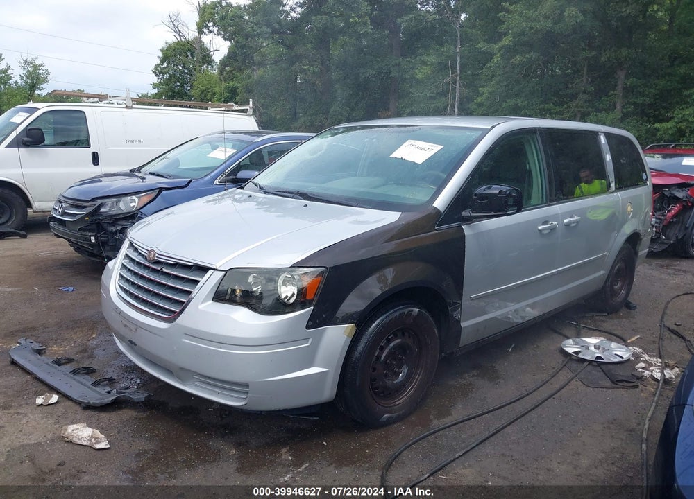 2009 CHRYSLER TOWN & COUNTRY LX VIN: 2A8HR44E99R504953