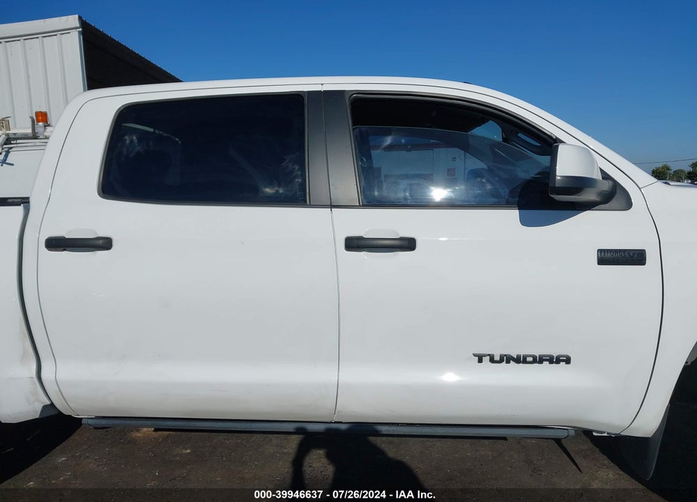 2015 TOYOTA TUNDRA TRD PRO 5.7L V8 VIN: 5TFDY5F18FX484054