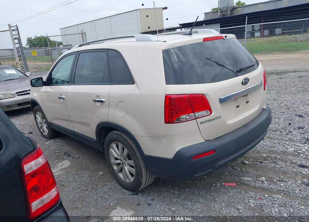 2011 KIA SORENTO LX V6 VIN: 5XYKT4A22BG049284