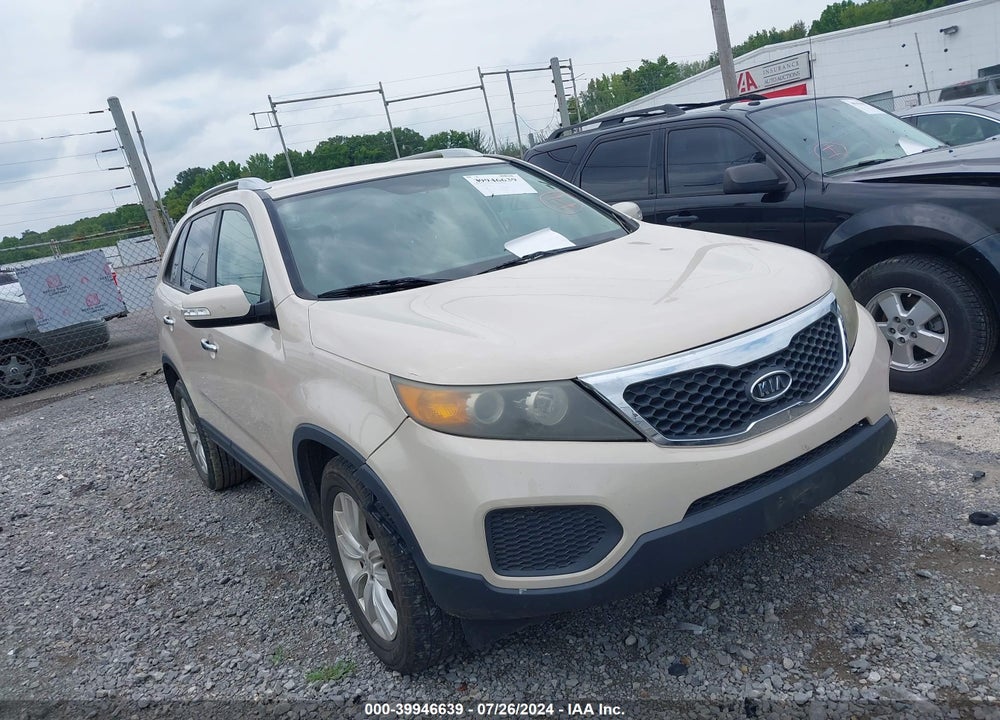 2011 KIA SORENTO LX V6 VIN: 5XYKT4A22BG049284