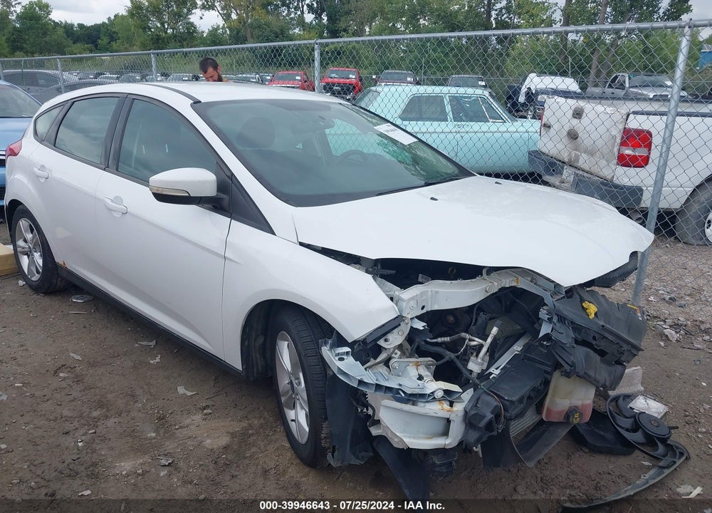 2014 FORD FOCUS SE VIN: 1FADP3K29EL101580