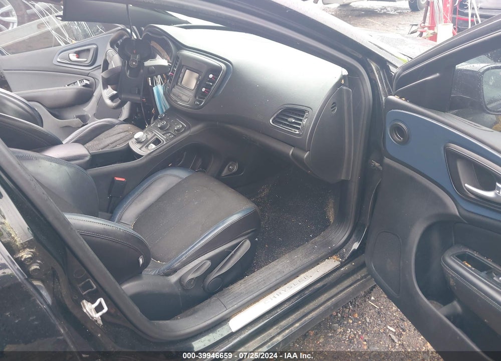 2015 CHRYSLER 200 S VIN: 1C3CCCBB1FN617833