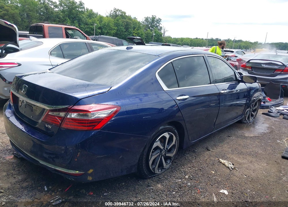 2017 HONDA ACCORD VIN: 1HGCR3F86HA032170