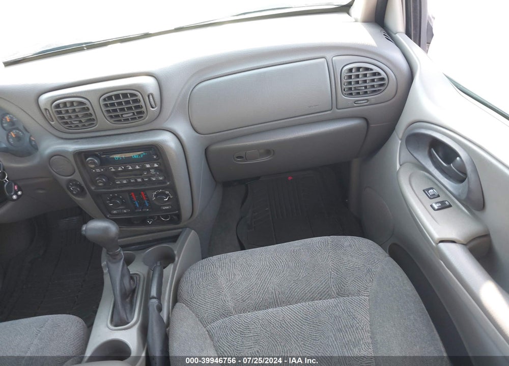 2004 CHEVROLET TRAILBLAZER LS VIN: 1GNDS13S342227618