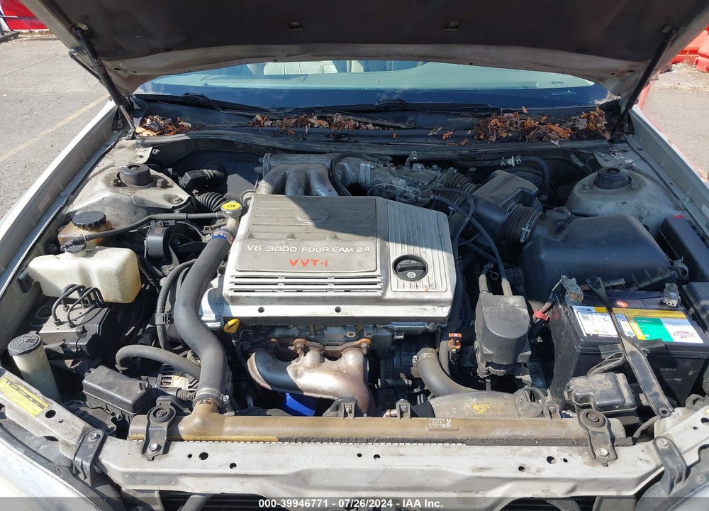 2001 LEXUS ES 300 VIN: JT8BF28G810313558