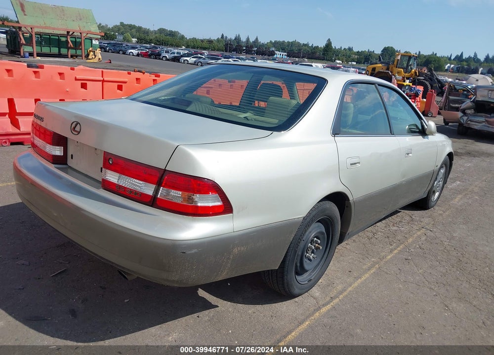 2001 LEXUS ES 300 VIN: JT8BF28G810313558