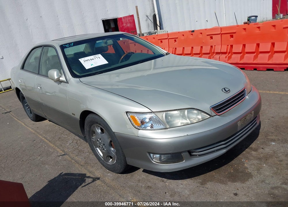 2001 LEXUS ES 300 VIN: JT8BF28G810313558
