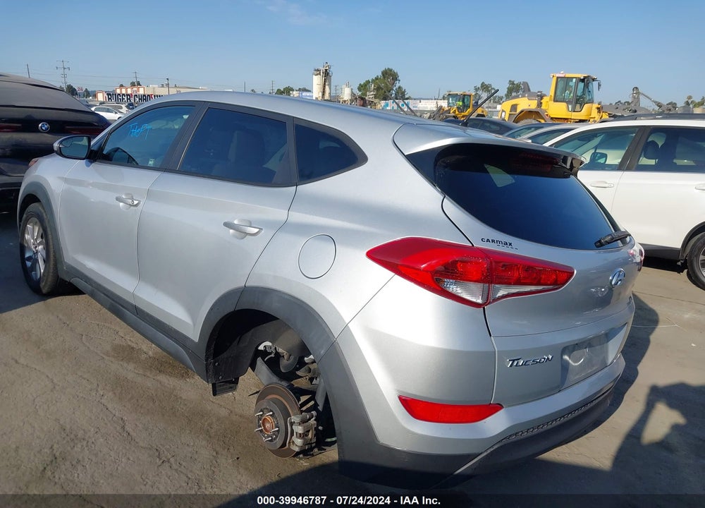 2017 HYUNDAI TUCSON SE VIN: KM8J23A40HU521334