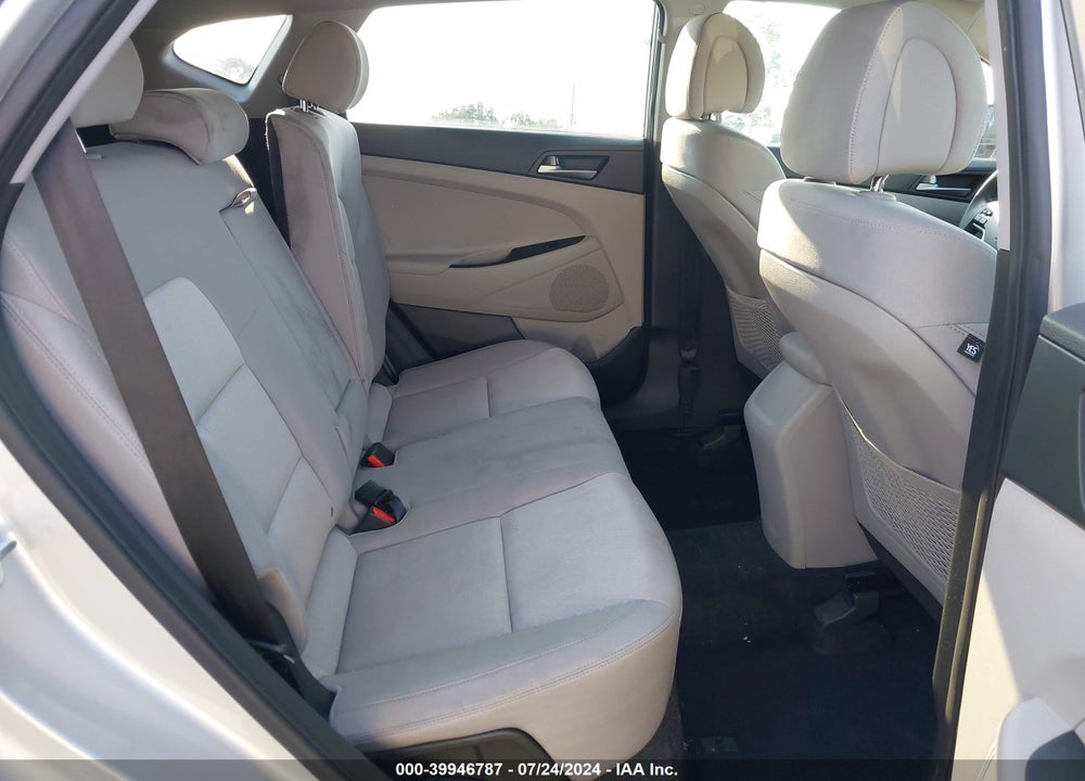 2017 HYUNDAI TUCSON SE VIN: KM8J23A40HU521334