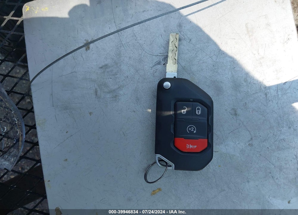 2020 JEEP WRANGLER UNLIMITED SAHARA 4X4 VIN: 1C4HJXEN4LW120947