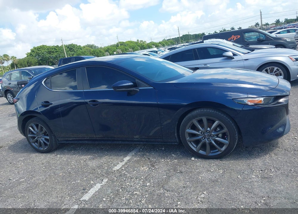 2019 MAZDA 3 PREFERRED PACKAGE VIN: JM1BPAMM3K1117091