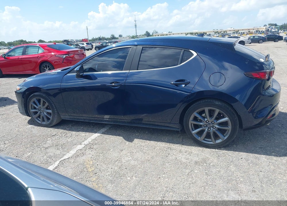 2019 MAZDA 3 PREFERRED PACKAGE VIN: JM1BPAMM3K1117091
