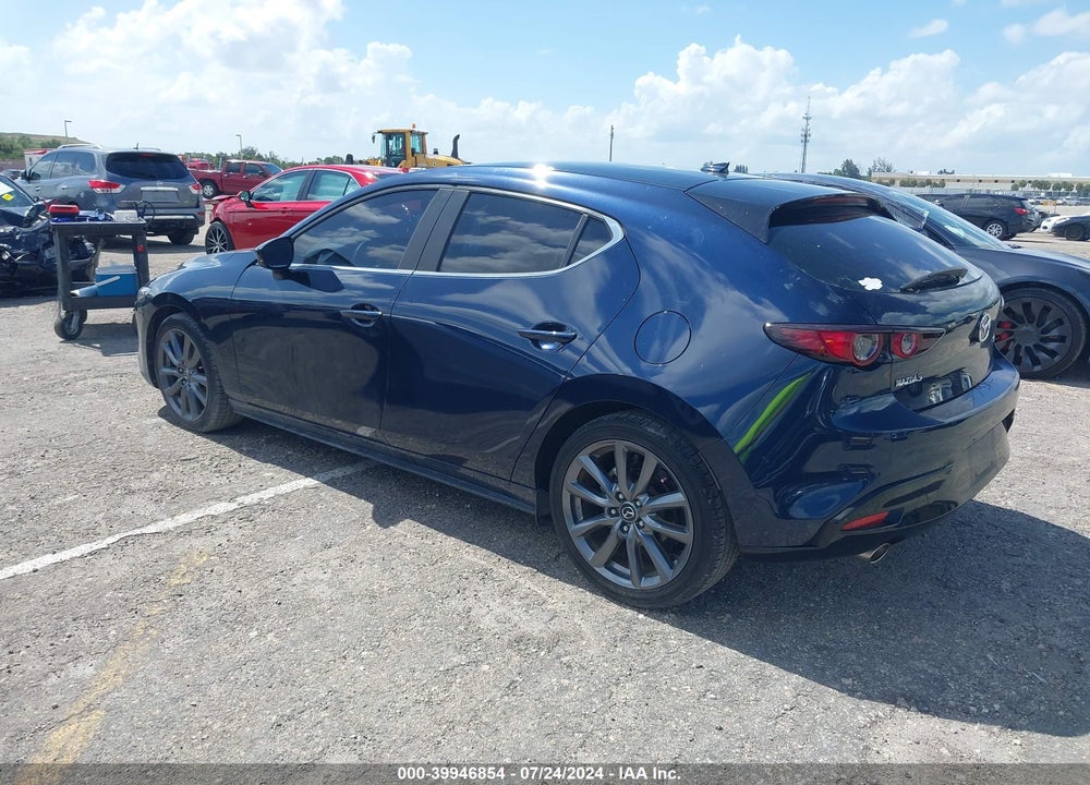 2019 MAZDA 3 PREFERRED PACKAGE VIN: JM1BPAMM3K1117091