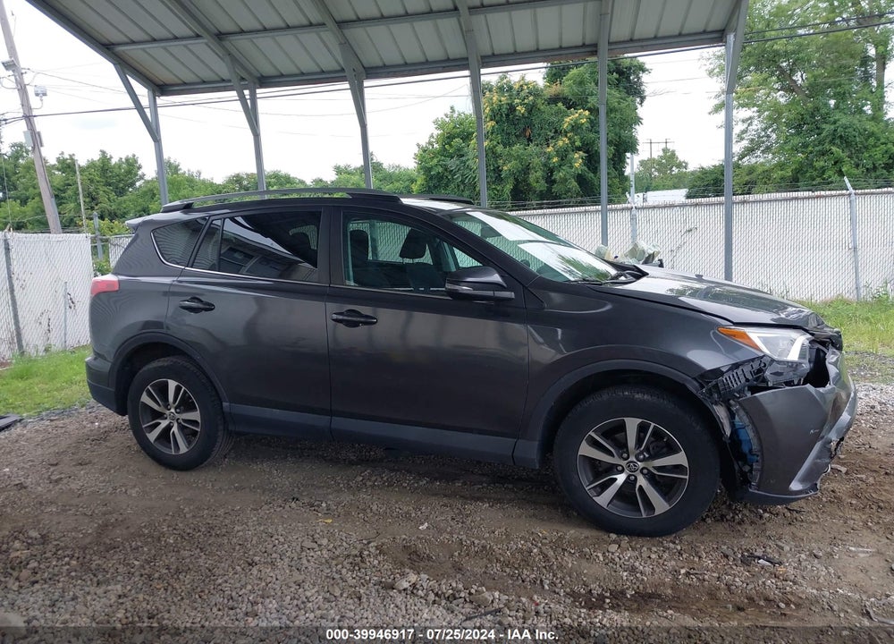 2017 TOYOTA RAV4 XLE VIN: 2T3RFREV9HW616222