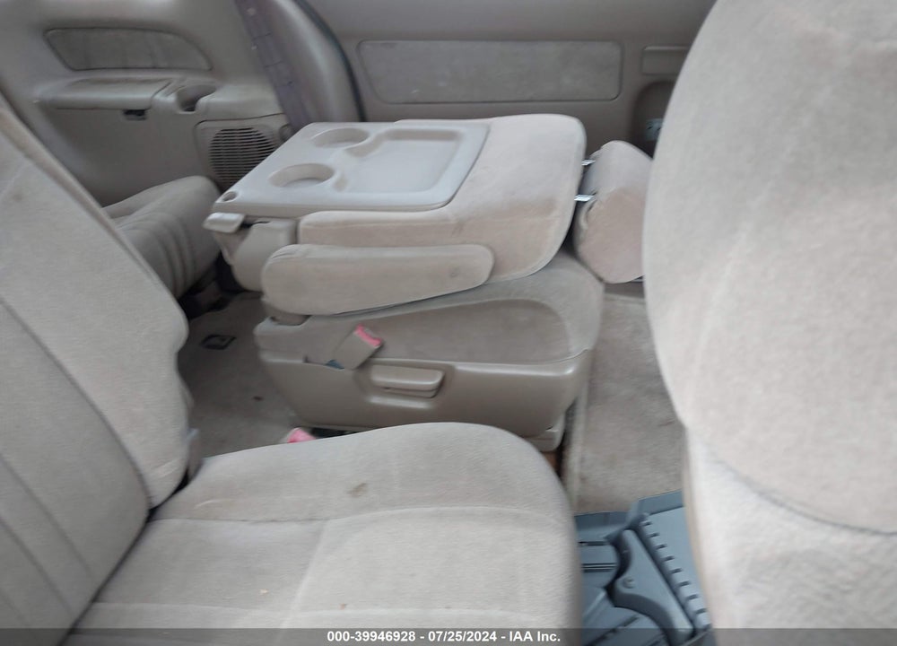2003 TOYOTA SIENNA LE VIN: 4T3ZF13CX3U532695