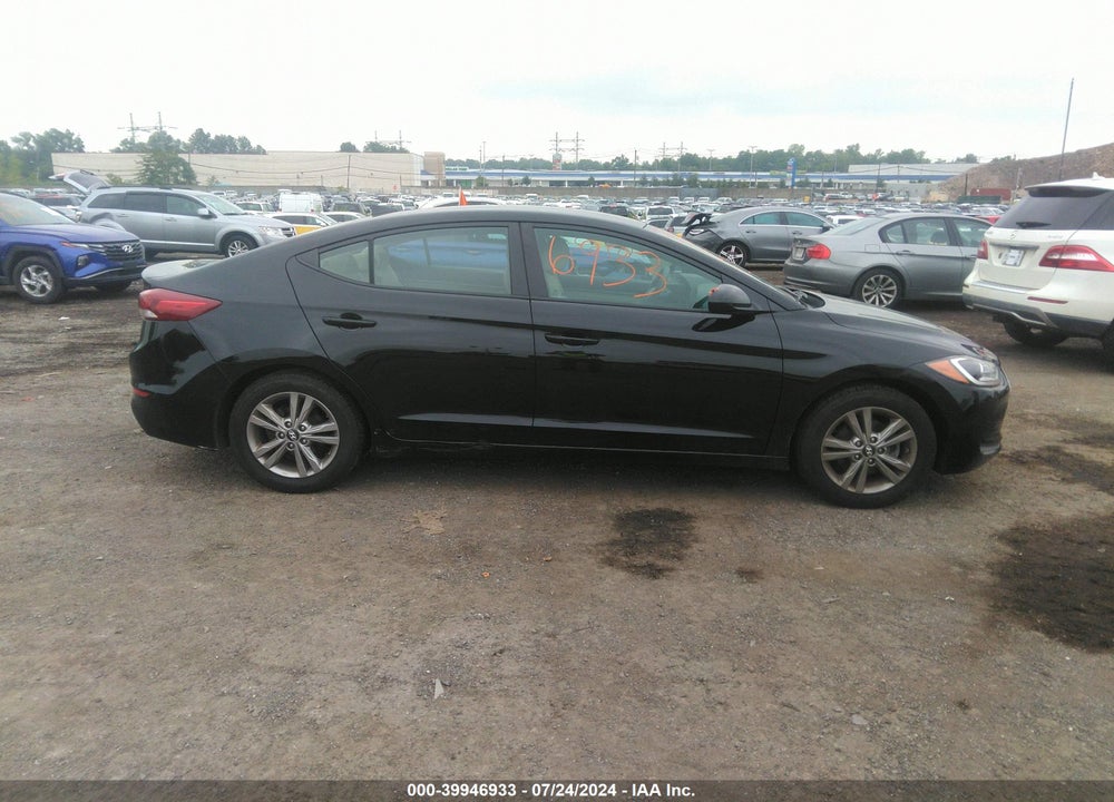 2018 HYUNDAI ELANTRA SEL VIN: KMHD84LF9JU504117