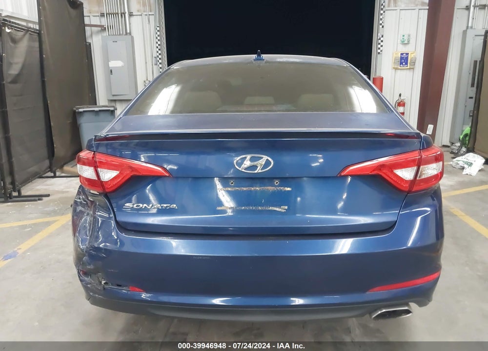 2015 HYUNDAI SONATA SE VIN: 5NPE24AF8FH152713