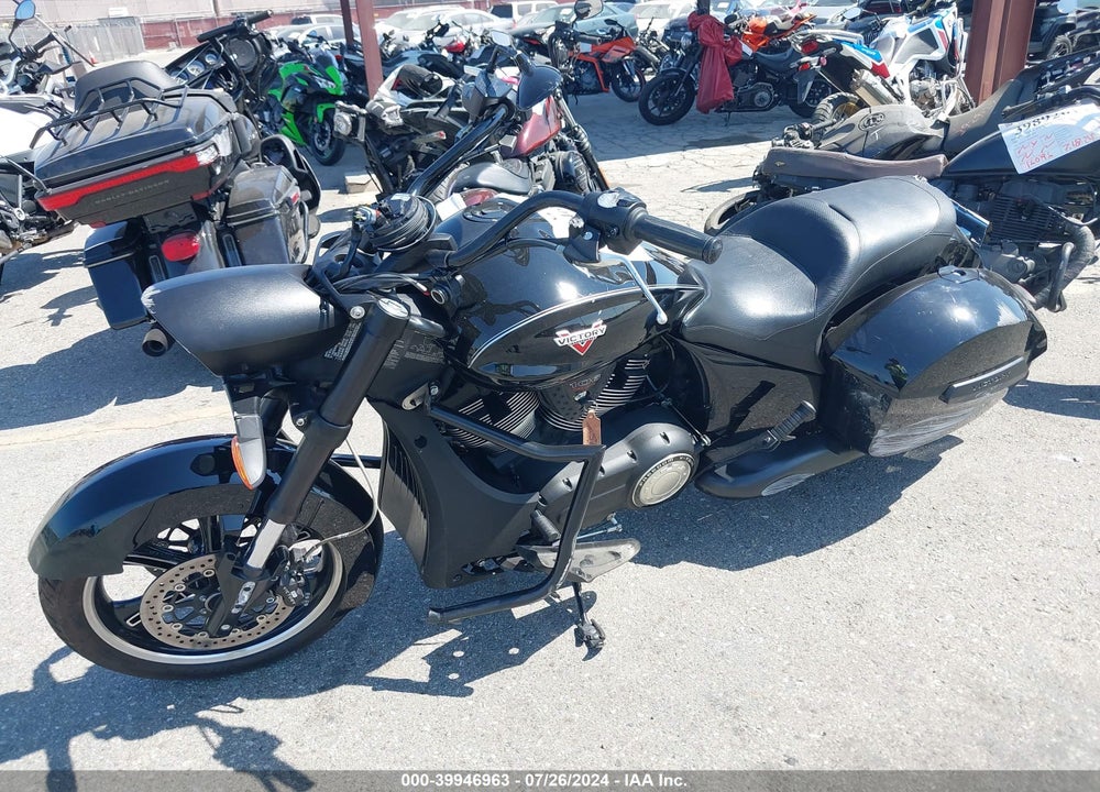 2014 VICTORY MOTORCYCLES CROSS ROADS 8-BALL VIN: 5VPBA36N5E3035313