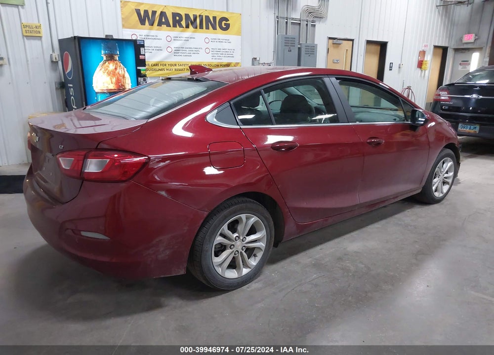 2019 CHEVROLET CRUZE LT VIN: 1G1BE5SM9K7142177