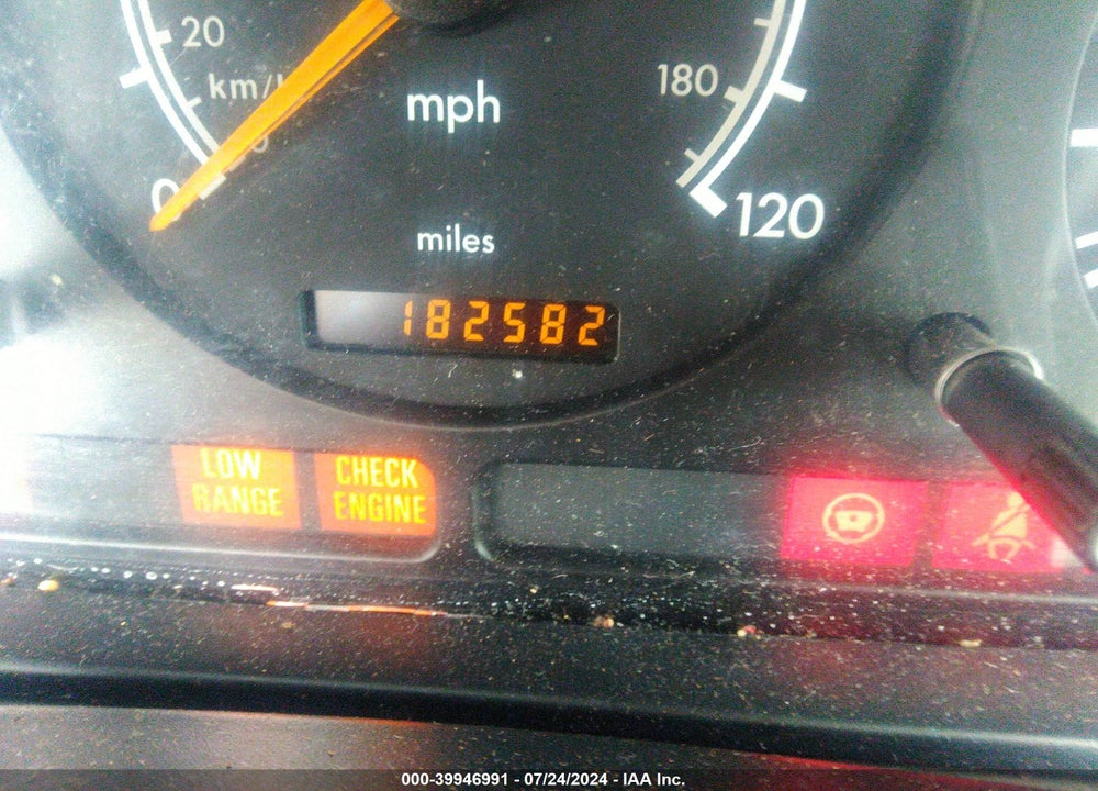 1998 MERCEDES-BENZ ML 320 CLASSIC VIN: 4JGAB54E4WA028044