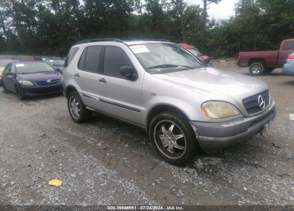 1998 MERCEDES-BENZ ML 320 CLASSIC VIN: 4JGAB54E4WA028044