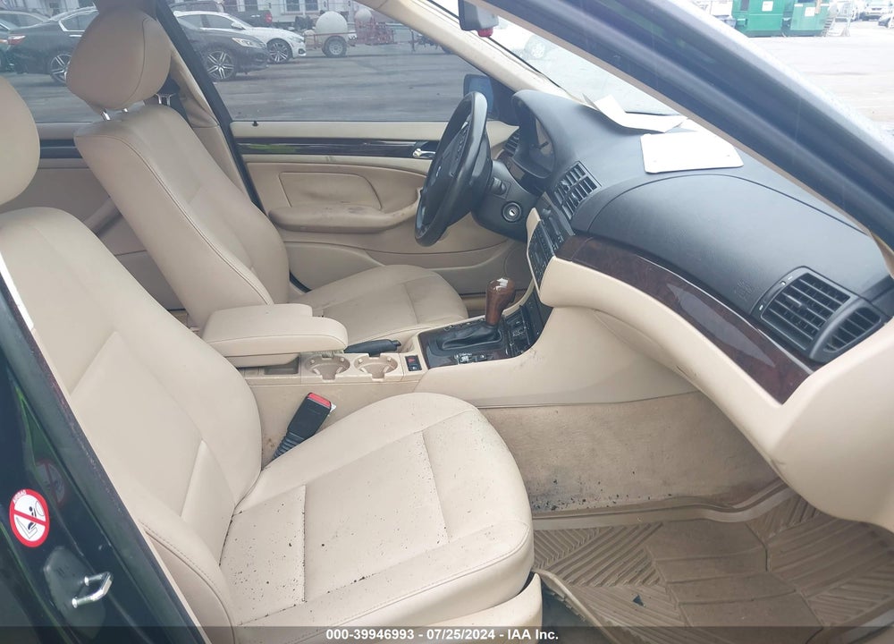 2002 BMW 325I VIN: WBAEV334X2KL73462