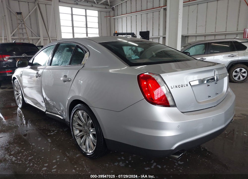 2010 LINCOLN MKS VIN: 1LNHL9DR1AG608802