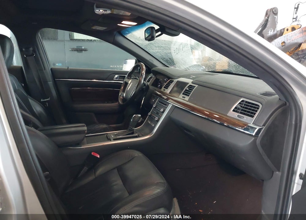 2010 LINCOLN MKS VIN: 1LNHL9DR1AG608802