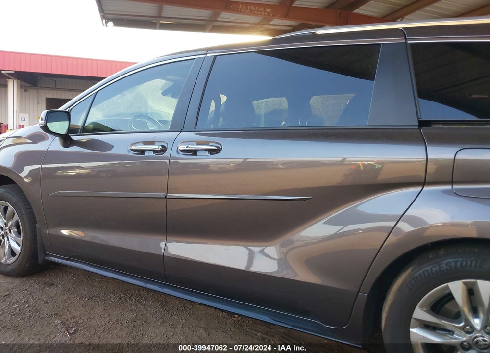 2023 TOYOTA SIENNA LIMITED VIN: 5TDZSKFC3PS104844