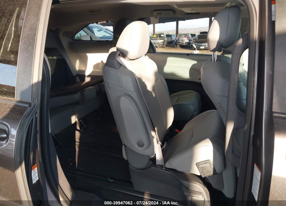 2023 TOYOTA SIENNA LIMITED VIN: 5TDZSKFC3PS104844