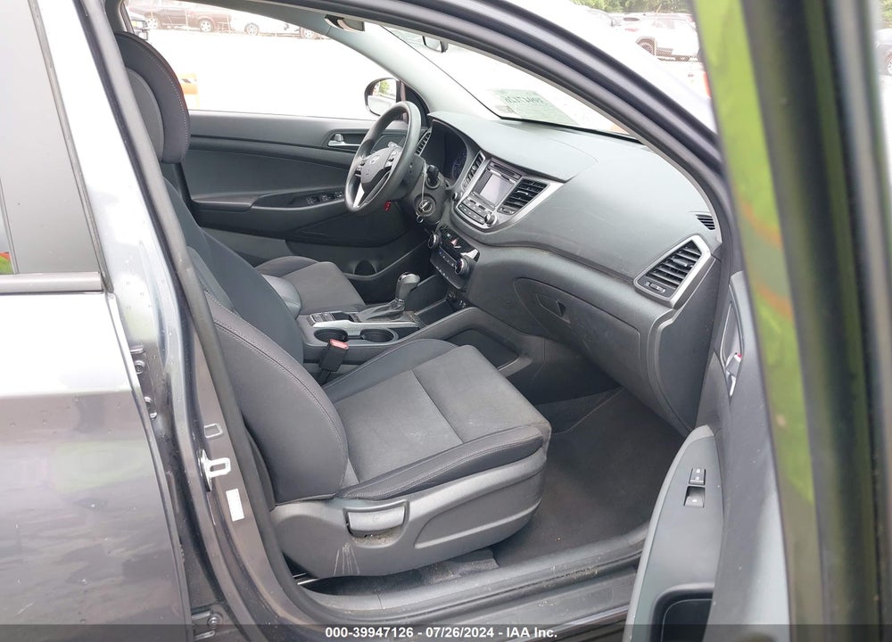 2016 HYUNDAI TUCSON SE VIN: KM8J23A44GU117029