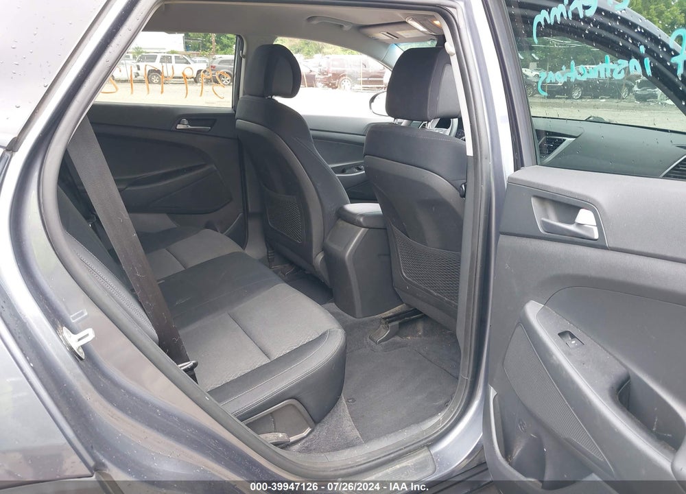 2016 HYUNDAI TUCSON SE VIN: KM8J23A44GU117029