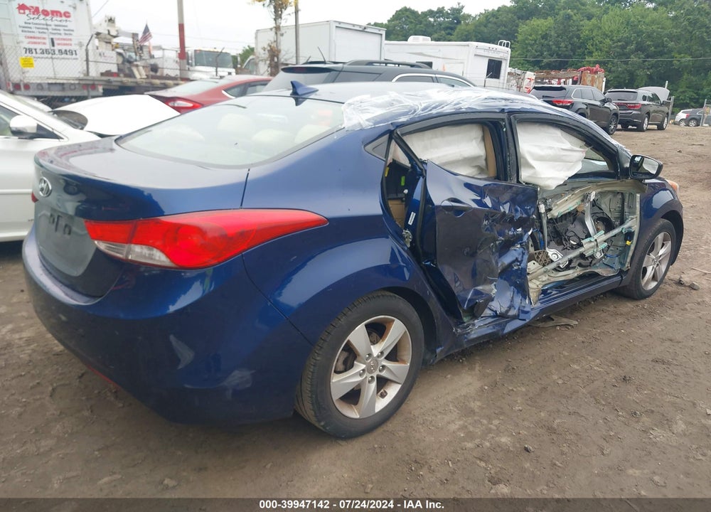 2013 HYUNDAI ELANTRA GLS VIN: KMHDH4AE9DU771868