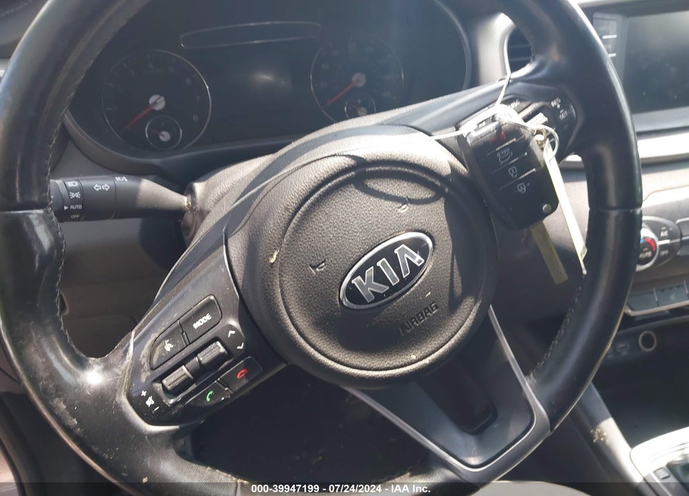 2017 KIA SORENTO 2.4L LX VIN: 5XYPG4A3XHG251124
