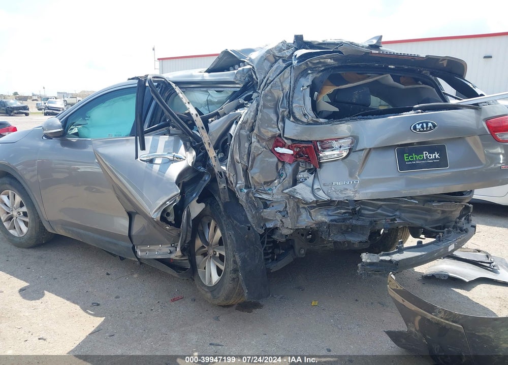 2017 KIA SORENTO 2.4L LX VIN: 5XYPG4A3XHG251124