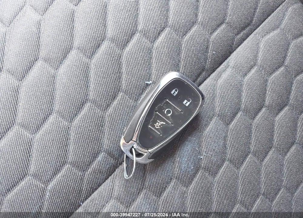 2019 CHEVROLET EQUINOX LT VIN: 2GNAXVEX4K6163187