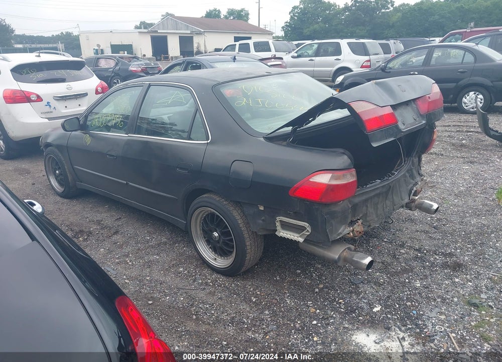 1999 HONDA ACCORD EX V6 VIN: 1HGCG1656XA038193
