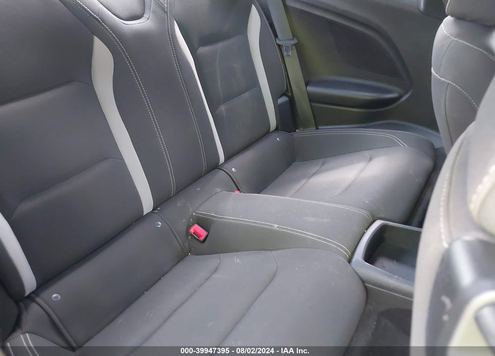 2018 CHEVROLET CAMARO 1LT VIN: 1G1FB1RSXJ0136015