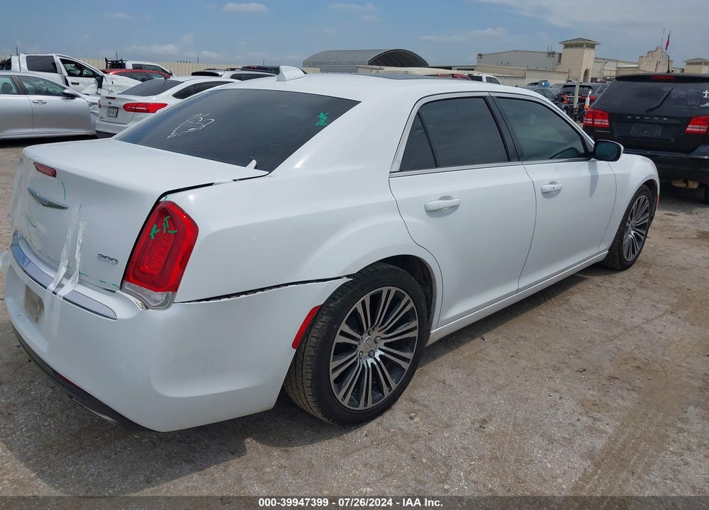 2017 CHRYSLER 300 LIMITED VIN: 2C3CCAAG7HH617882