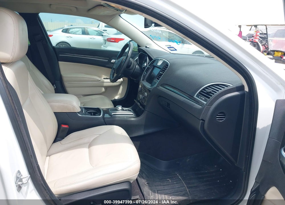 2017 CHRYSLER 300 LIMITED VIN: 2C3CCAAG7HH617882