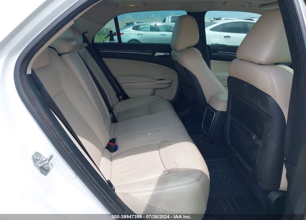 2017 CHRYSLER 300 LIMITED VIN: 2C3CCAAG7HH617882