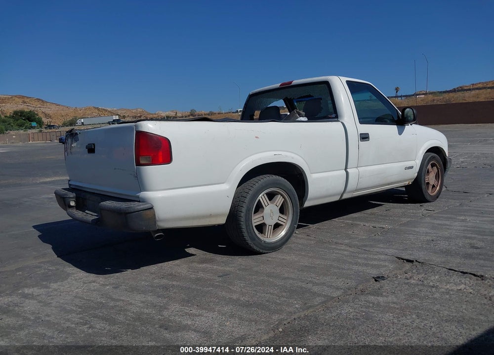 1998 CHEVROLET S-10 FLEETSIDE VIN: 1GCCS1449W8141671
