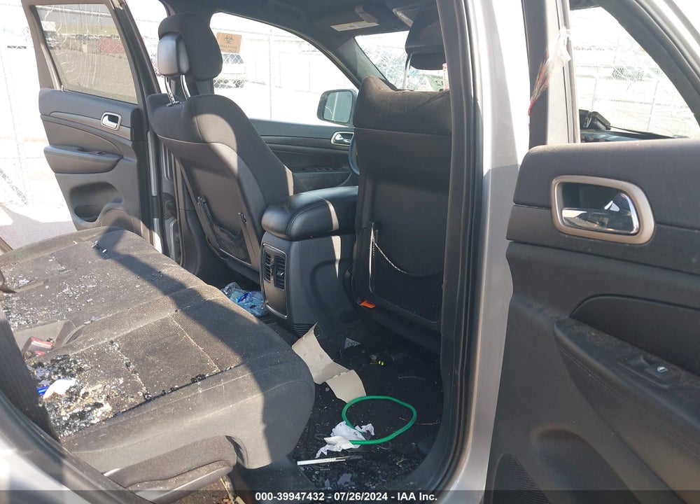 2015 JEEP GRAND CHEROKEE LAREDO VIN: 1C4RJFAG3FC898698