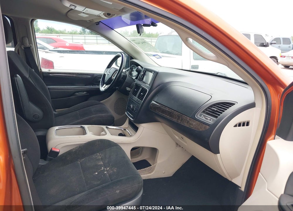 2011 DODGE GRAND CARAVAN CREW VIN: 2D4RN5DG1BR751469