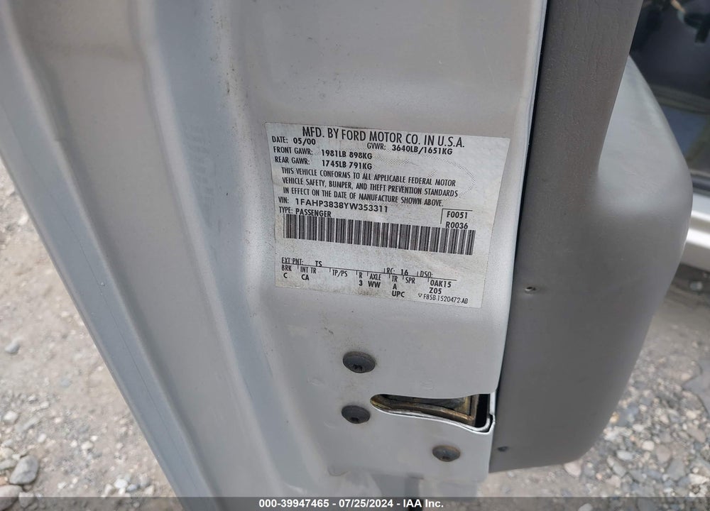 2000 FORD FOCUS ZTS VIN: 1FAHP3838YW353311